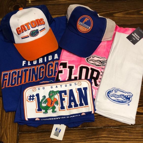 Florida Gators Other - NWT Florida Gator Fan Bundle 2 Adult Tees, 1 Child Tee, 2 Hats and a towel